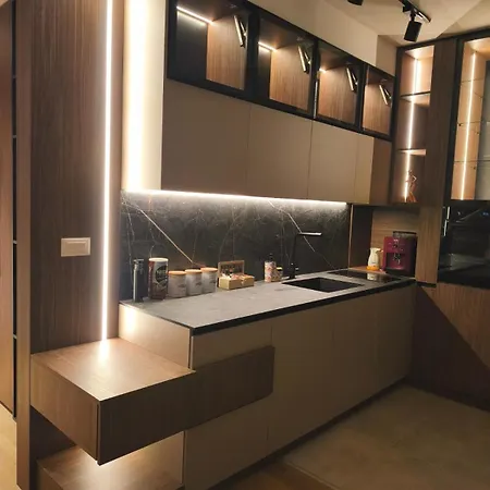 Luxury Panoramic Free Parking Fireplace *