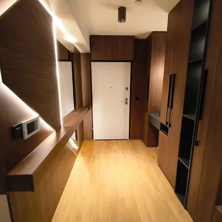 Luxury Panoramic Apartment Free Parking Fireplace Скопье