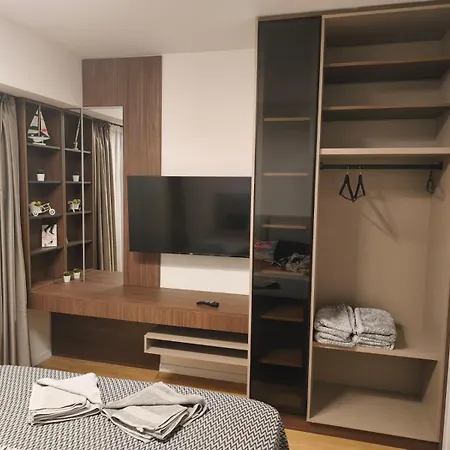 Luxury Panoramic Apartment Free Parking Fireplace Скопье