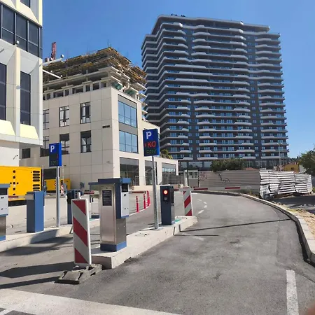 Апартаменты Luxury Panoramic Apartment Free Parking Fireplace Скопье