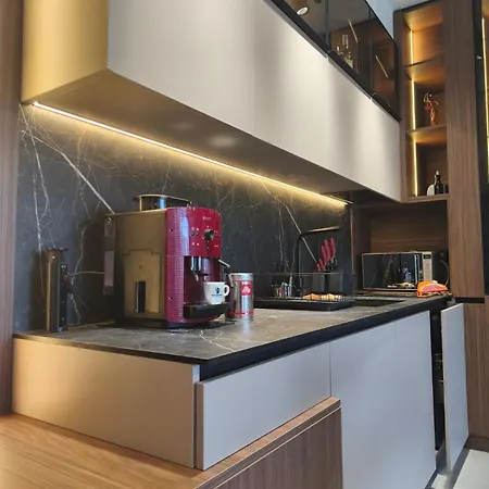 Luxury Panoramic Apartment Free Parking Fireplace Апартаменты *